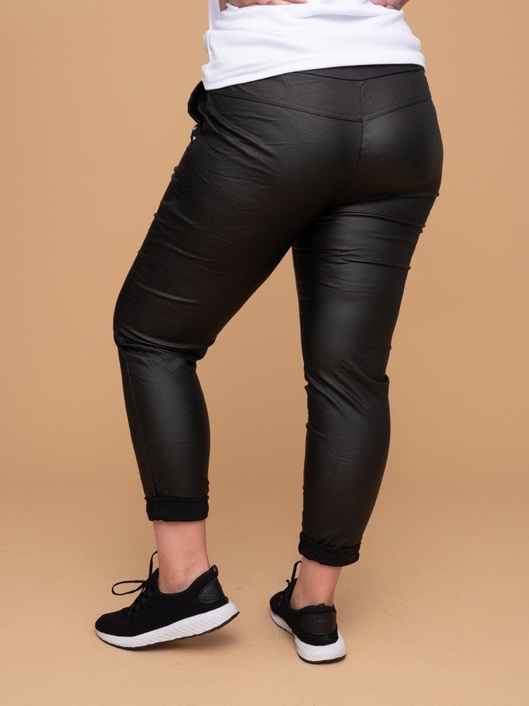  Black IDOLA Pants Pattern 2