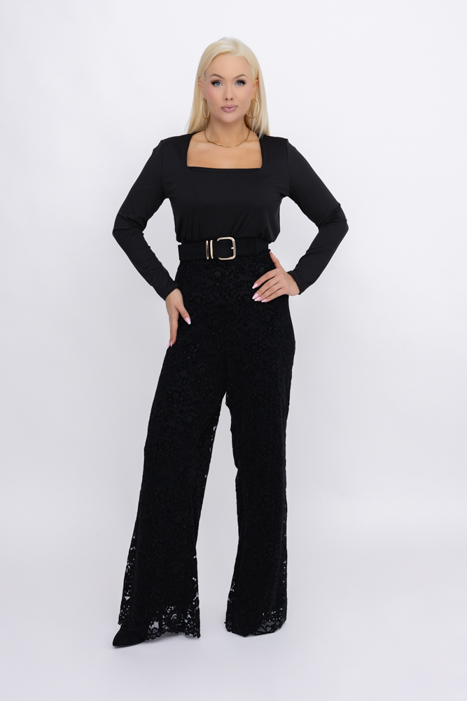 Bluse i svart sateng