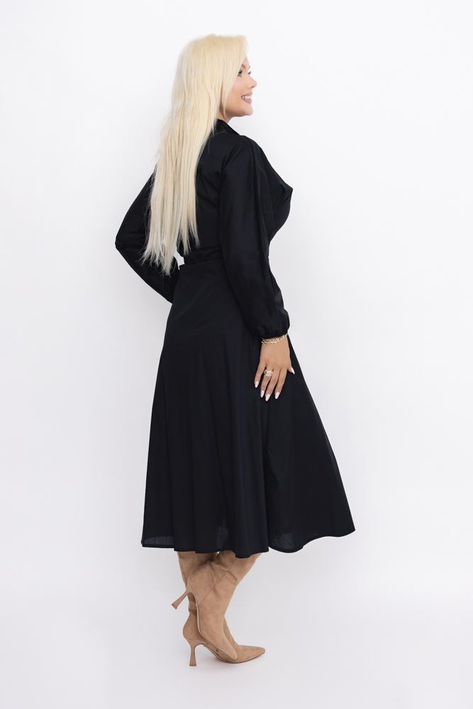 Robe noire à volants