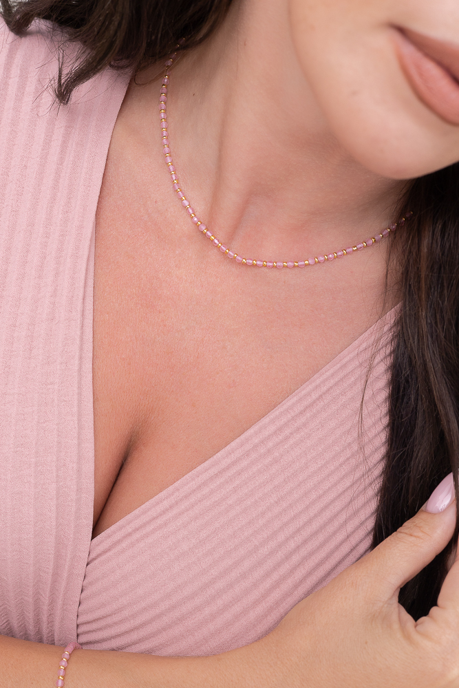 Collier d'acier perlé rose poudré