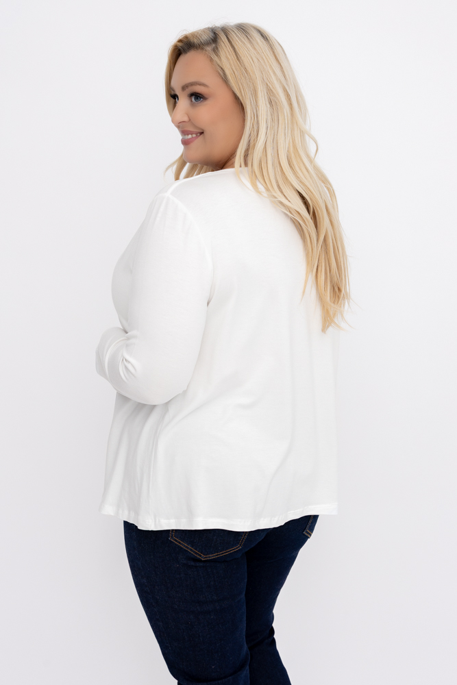 Blusa café con escote vaporoso 