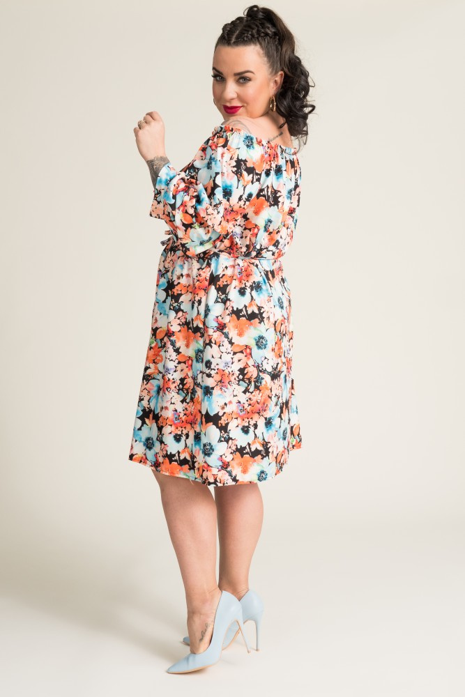 Dress with ruffled sleeves DARLIN Pattern 1