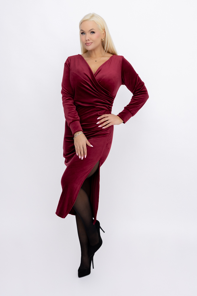 Robe en velours rouge