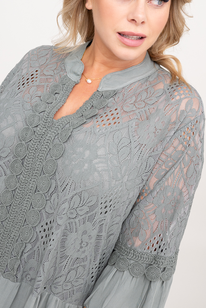 Vestido bordado oliva