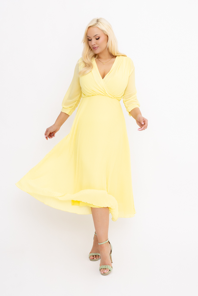 Jasnobeżowa Sukienka plisowana KEMELI