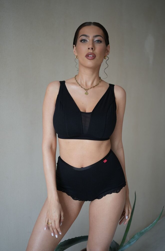 Short noir