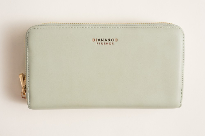 Mint QUEEN Wallet