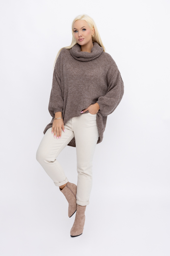 Ciemnobeżowy Sweter z golfem