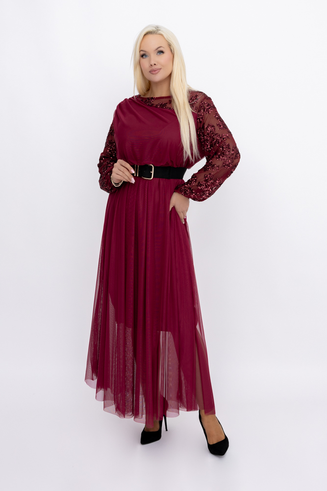 Čerešňové sieťované šaty