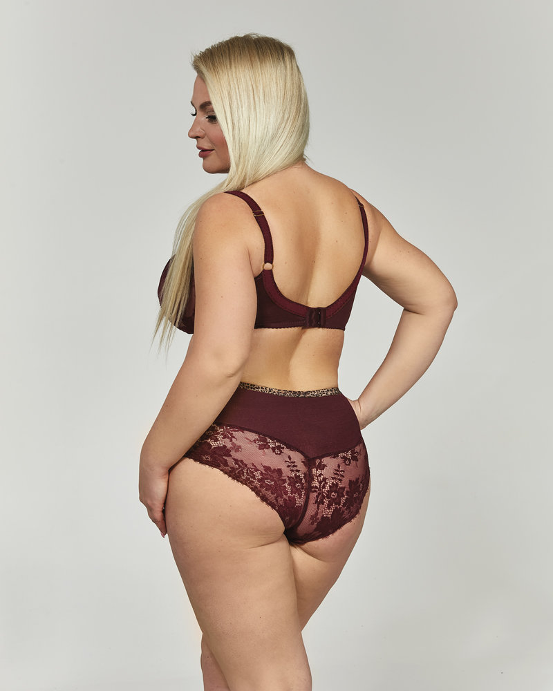  Kastanienbraunes Höschen mit hoher Taille
