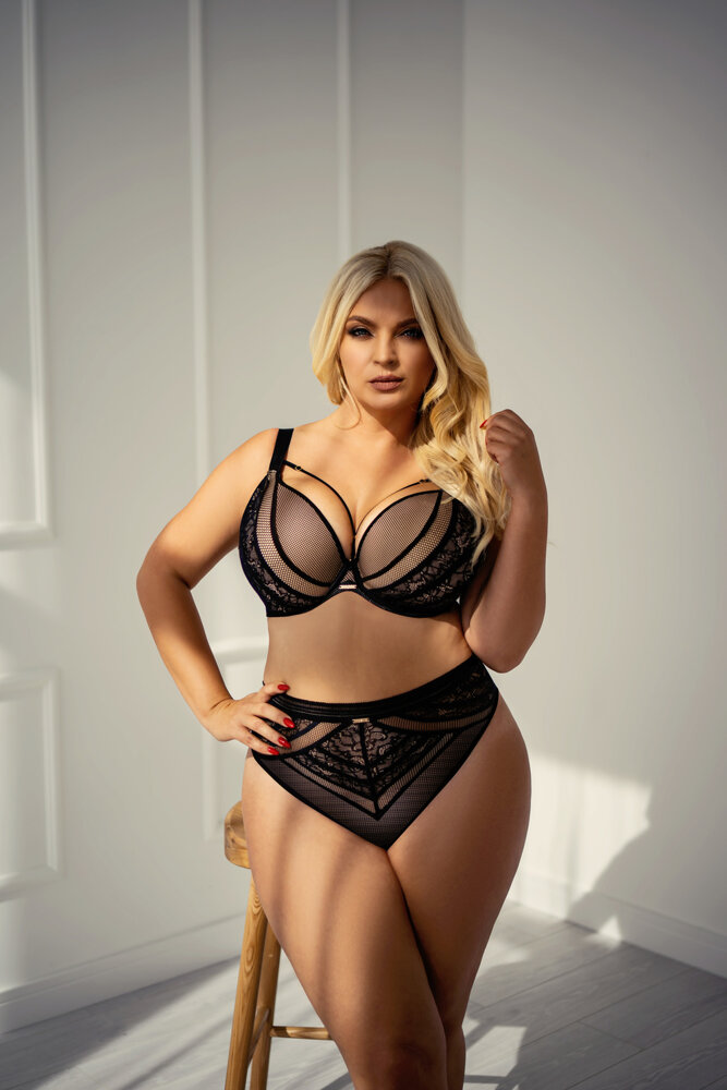 Black Highwaisted Figs
