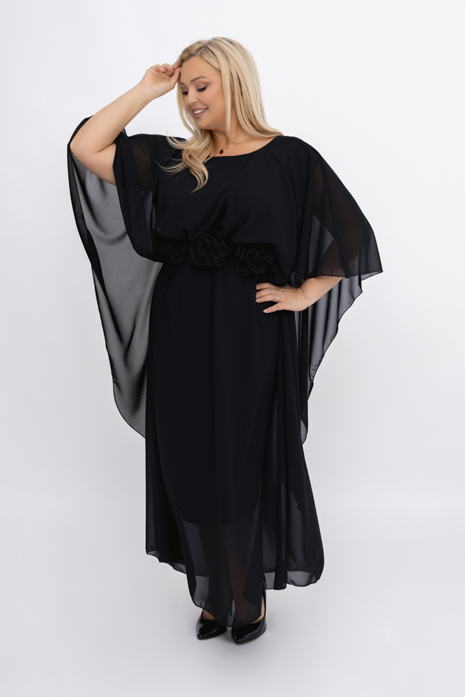 Schwarzes Chiffonkleid