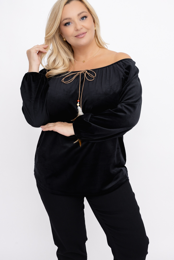  Blusa de terciopelo negra