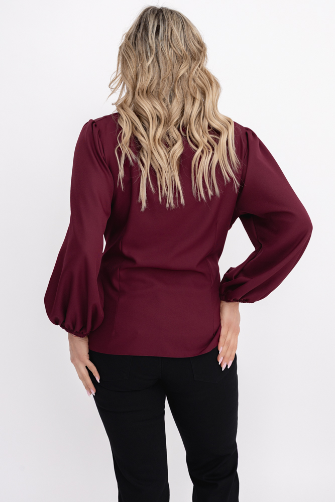 Blusa de chocolate con lazos