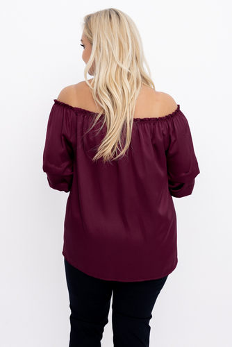 Blusa burdeos con mangas de volantes