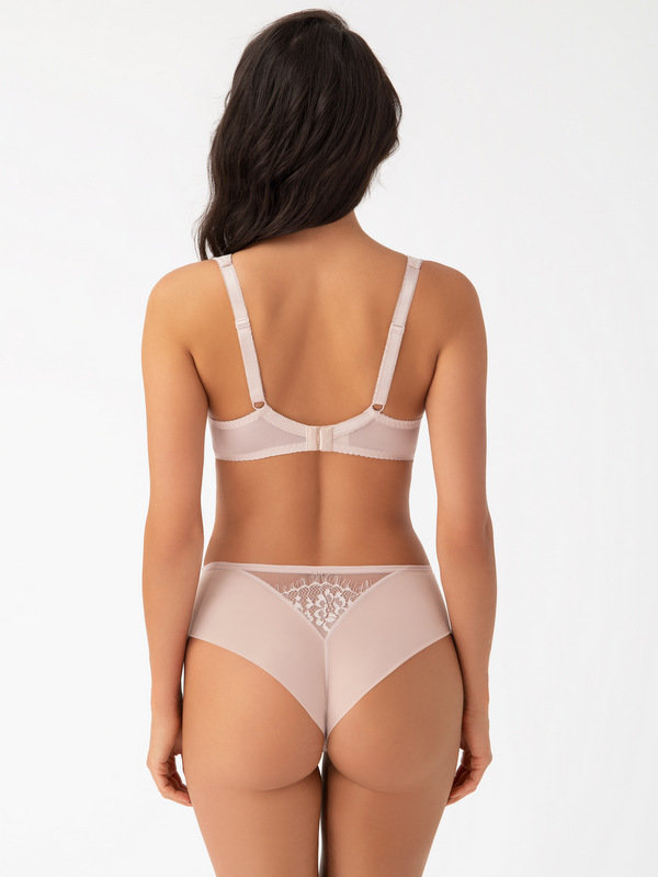 K649 beige brassicas