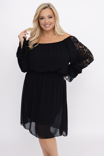 Robe en mousseline de soie noire avec manches en dentelle