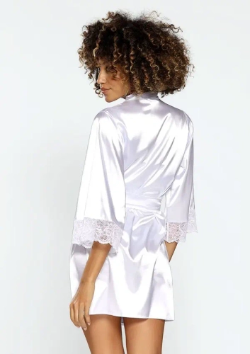 Peignoir en satin blanc
