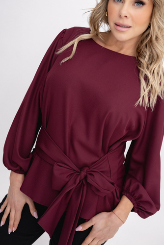 Schokoladenbluse mit Krawatten