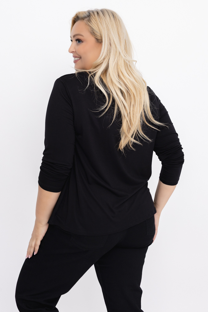 Blusa café con escote vaporoso 