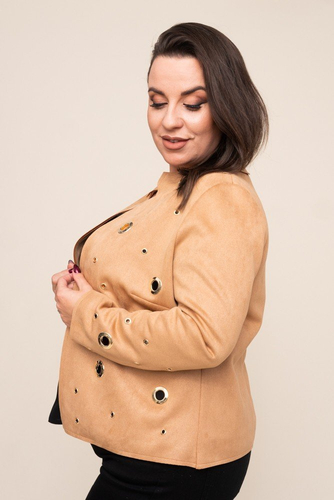 Zdobená velbloudí bunda