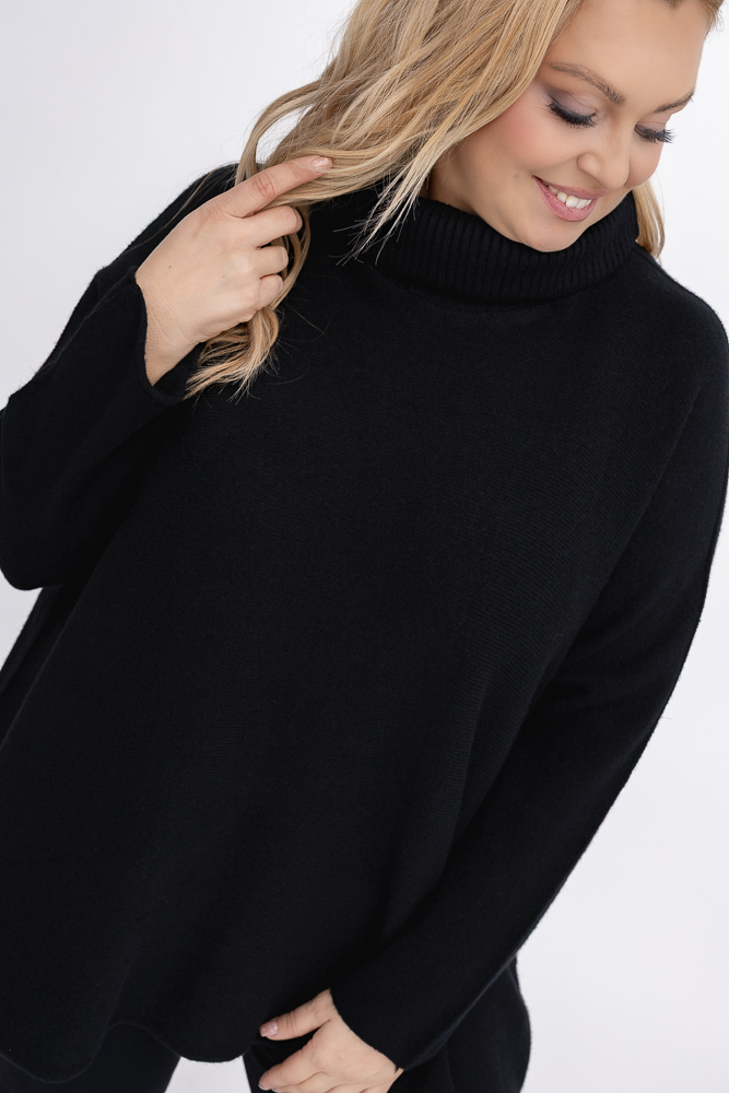 Czarny Sweter z golfem