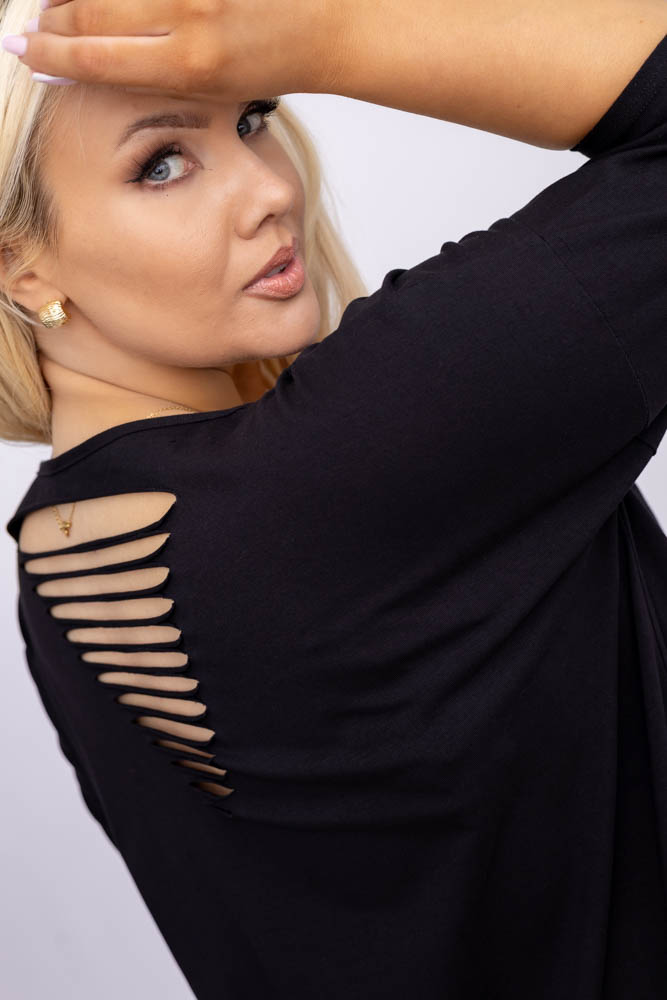 Vestido negro con aberturas