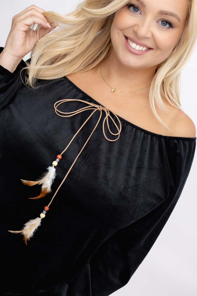 Schwarze Veloursbluse