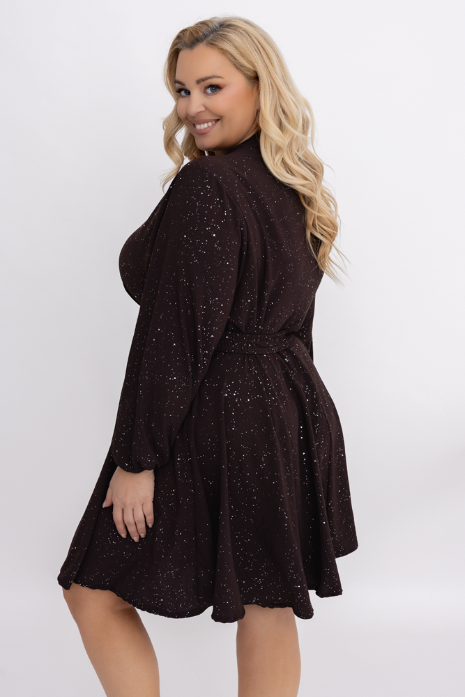 Czekoladowa błyszcząca Sukienka z paskiem