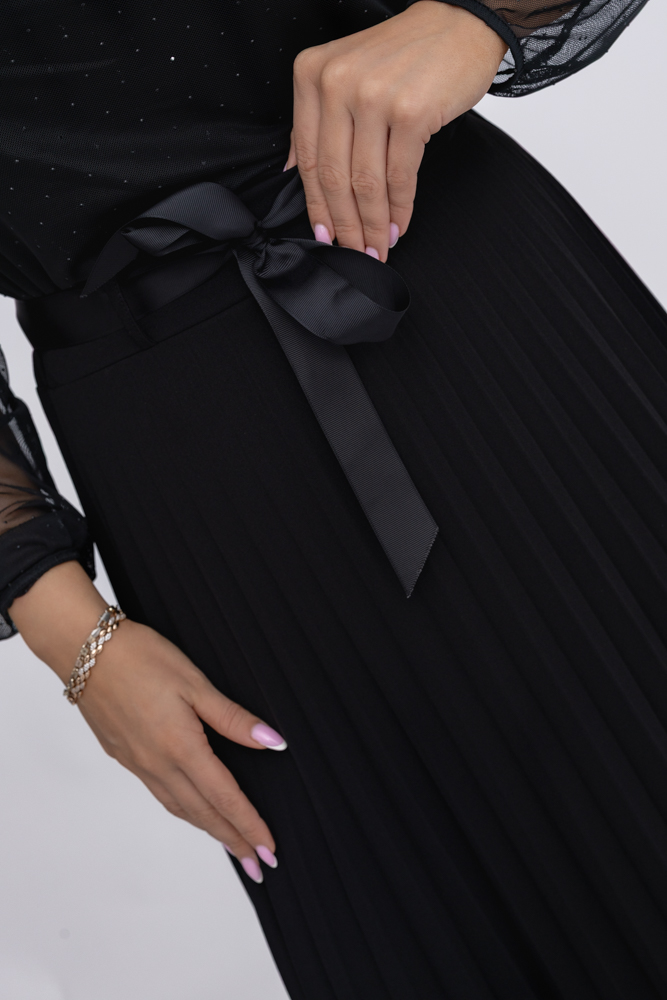  Czarna Spódnica plisowana z paskiem