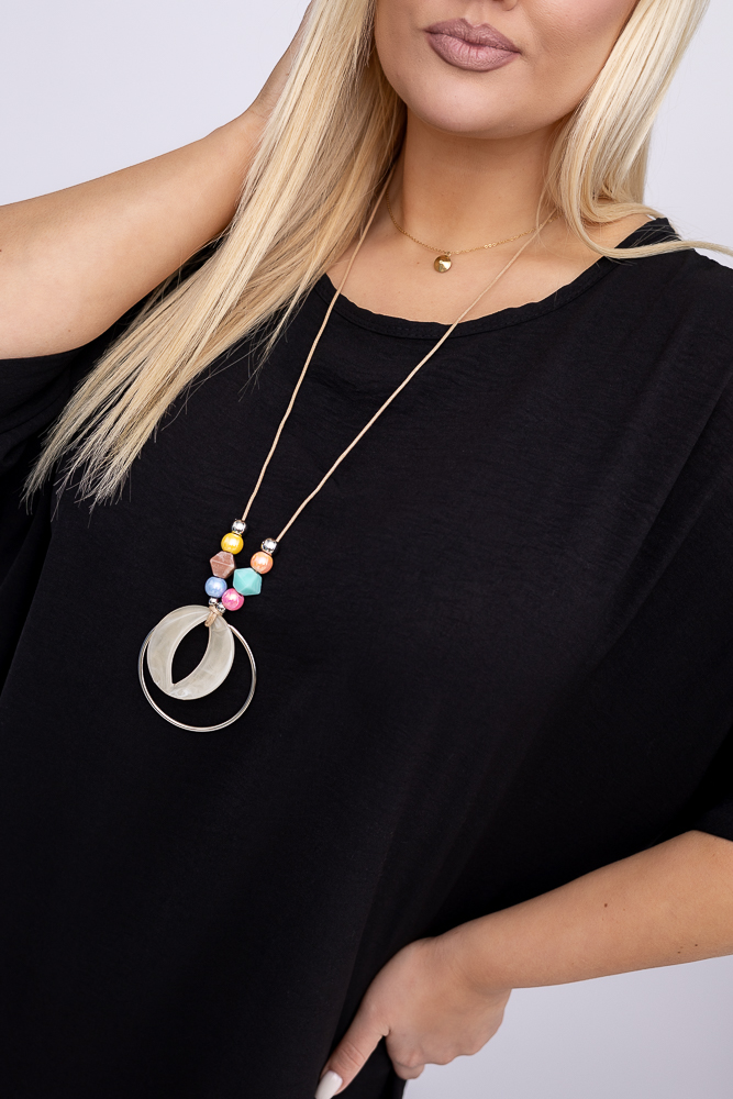  Czarna Bluzka z wisiorkiem BELUCIO