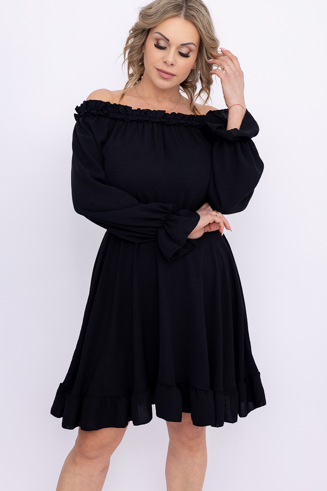 Schwarzes Kleid mit Rüsche