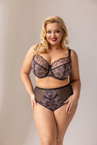 Black Highwaisted Figs