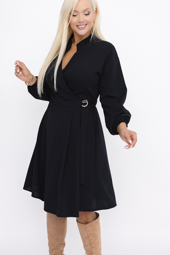 Robe noire à volants