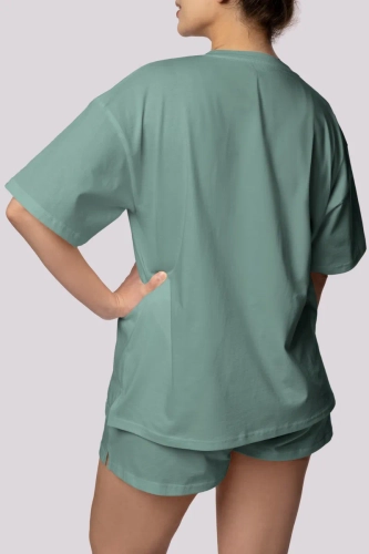 Olivenfarget pysjamas med shorts