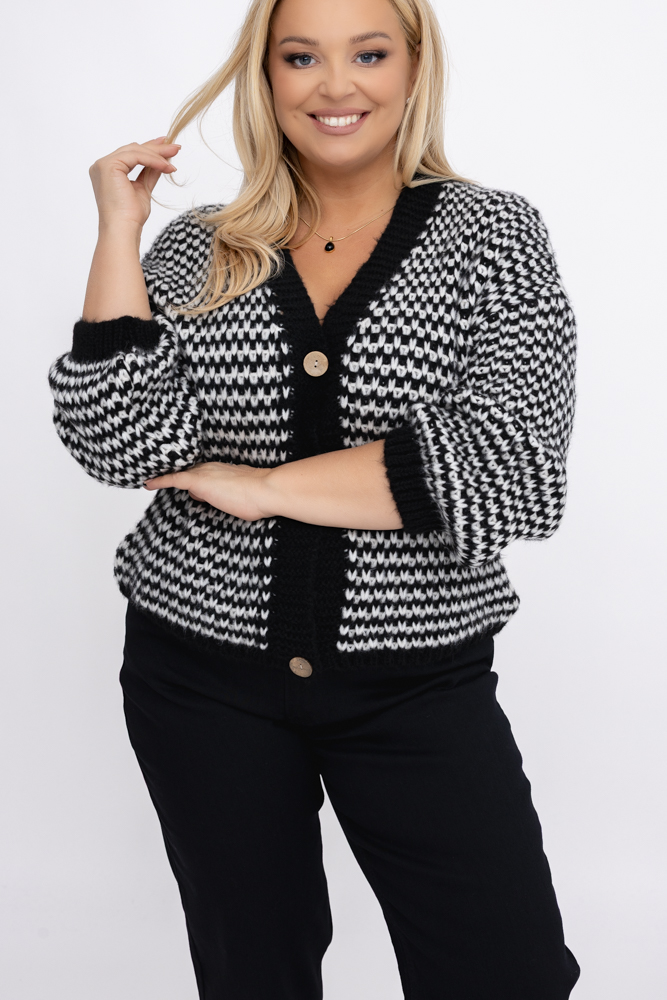  Schwarzer und weißer Pullover