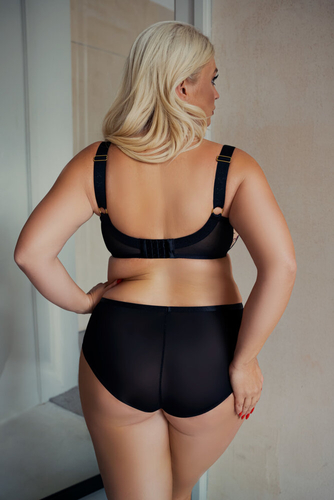 Black Highwaisted Figs