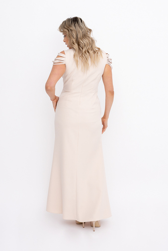 Jasnobeżowa Sukienka z łańcuszkiem