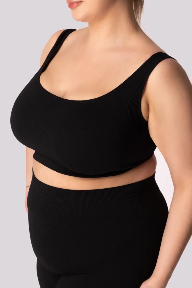 Top noir côtelé