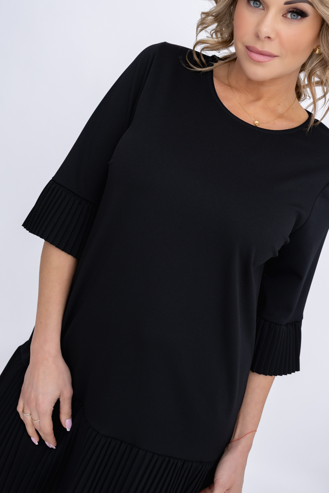 Schwarzes plissiertes Rüschenkleid