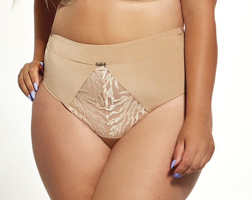 Beigefarbene Slips mit hoher Taille
