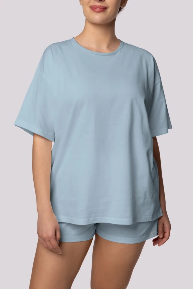 Lyseblå pysjamas med shorts