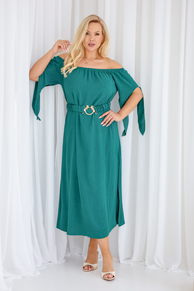 Türkisfarbenes Kleid