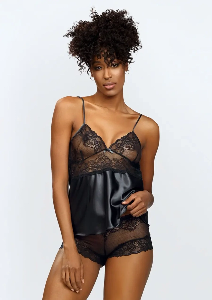 Ensemble en dentelle noire