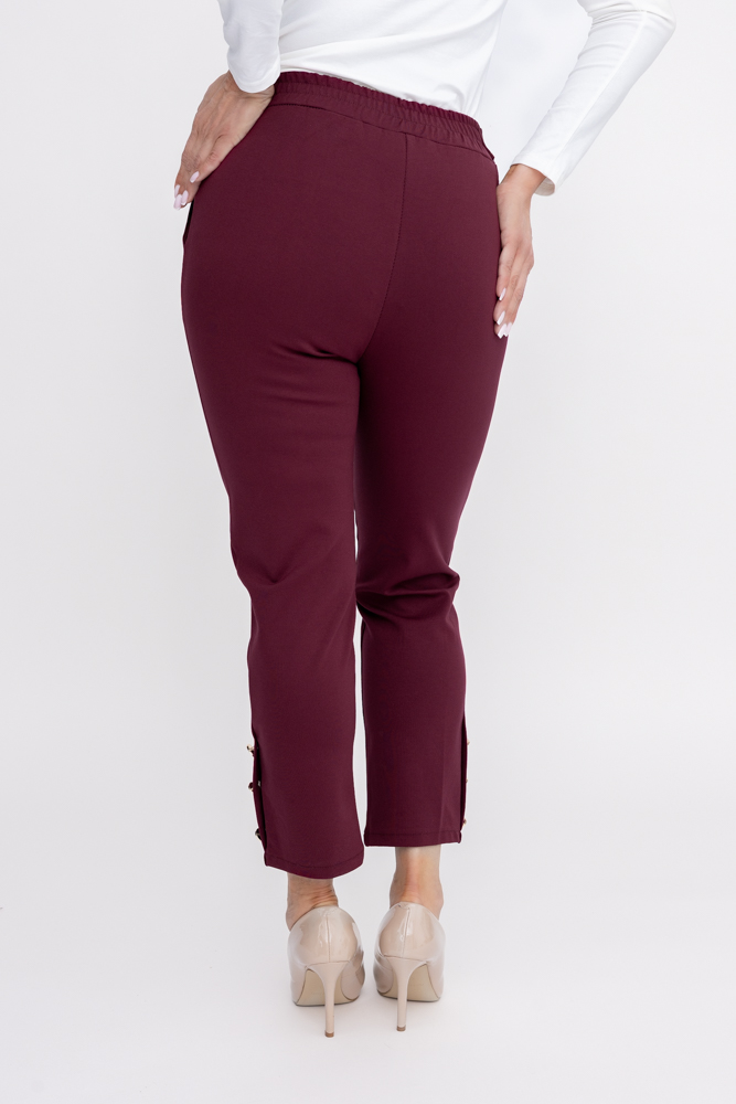 Kastanienbraune Hose
