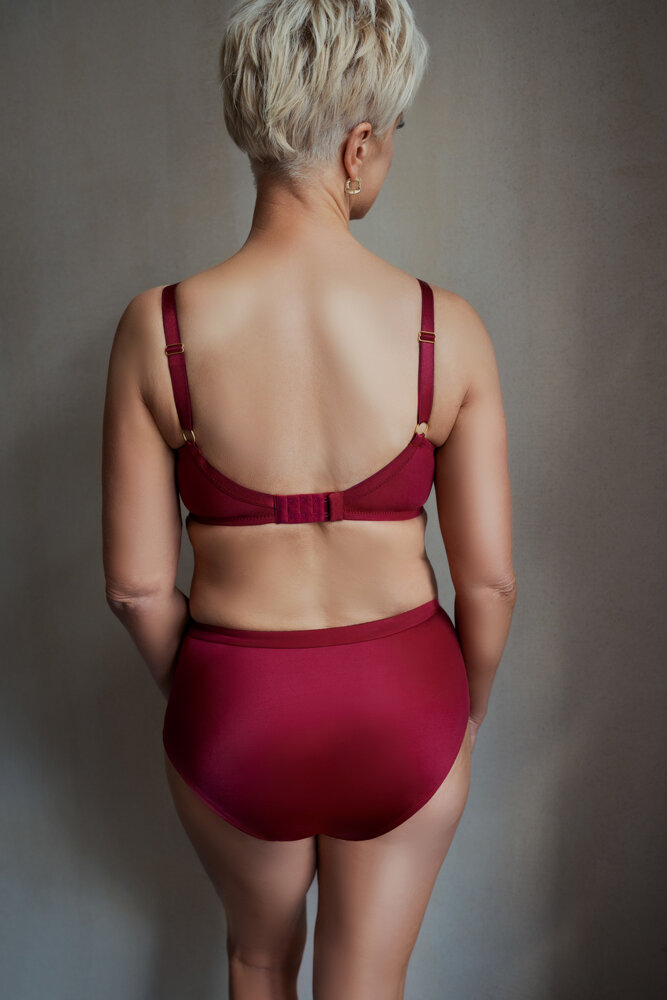 Maroon Highwaisted Figs