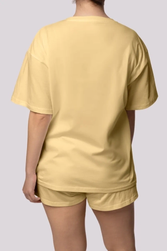 Pijama galbenă cu pantaloni scurți
