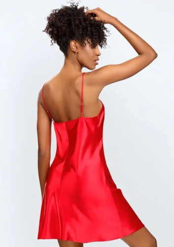 Slip en satin rouge