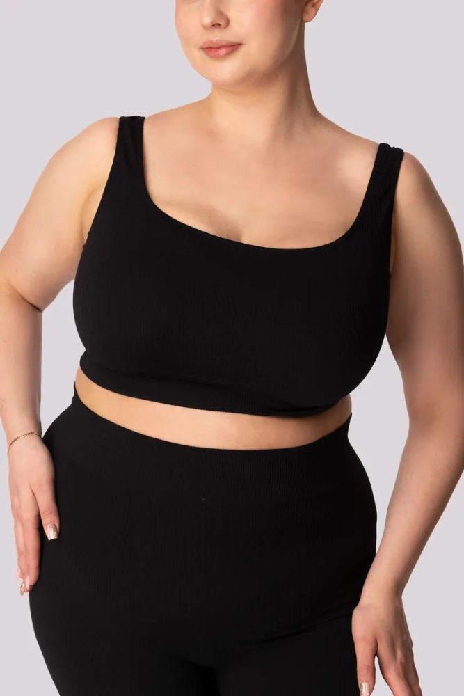 Top noir côtelé