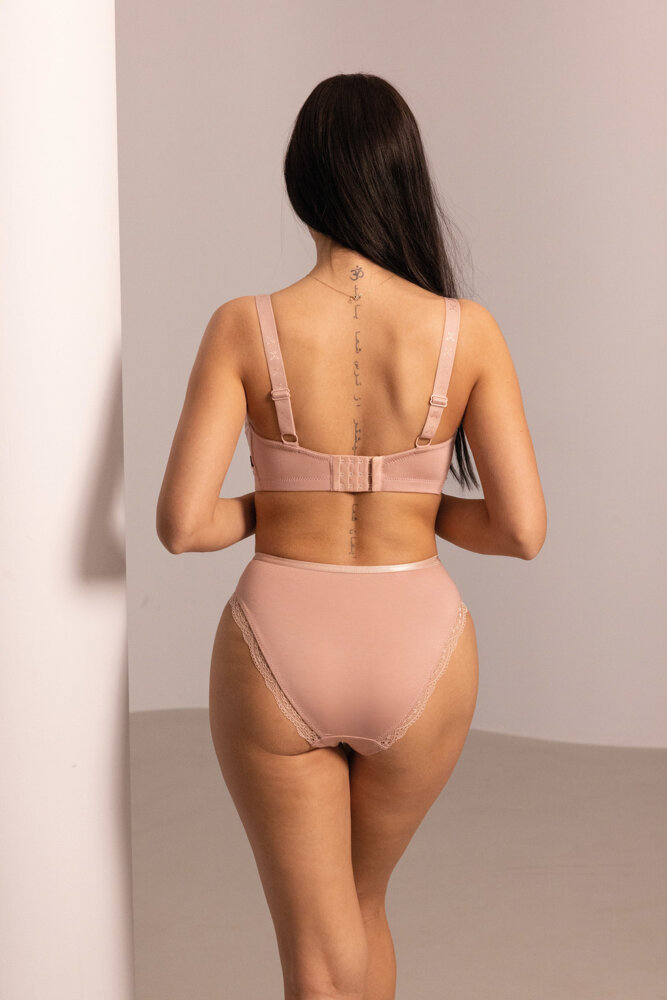 Culotte rose poudré